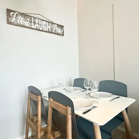 L Atelier De La * Calais